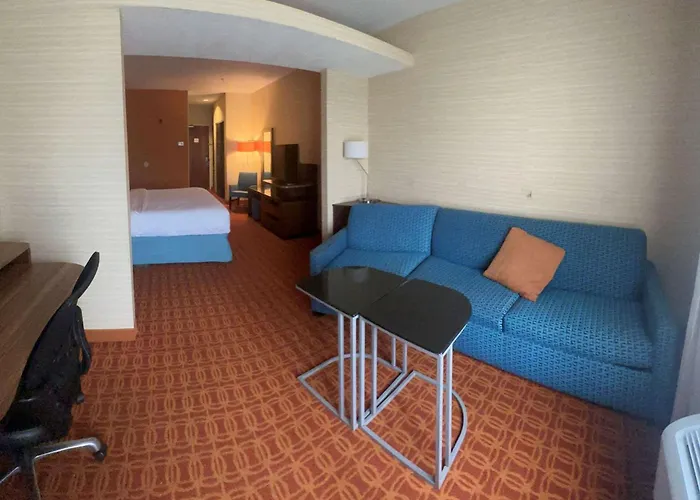Peach Tree Inn And Suites