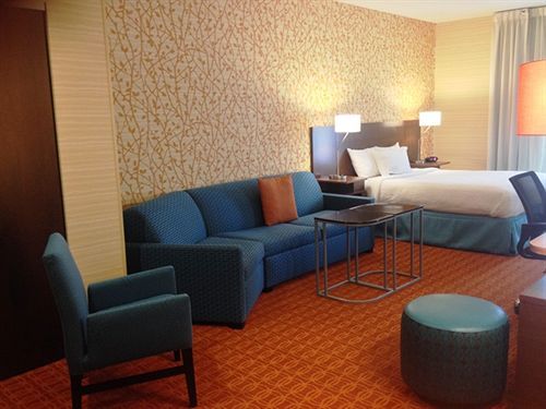 Peach Tree And Hotel 3*